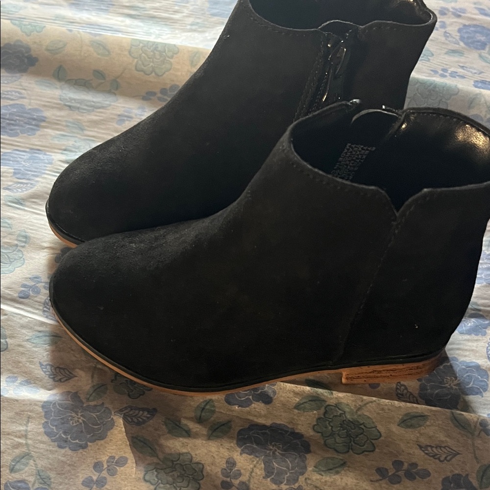 Cat & Jack Black Suede-Look Kids Ankle Boots